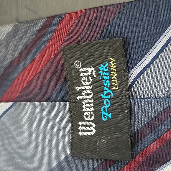 Wembley Navy and Red Striped Tie - Picture 4 of 5